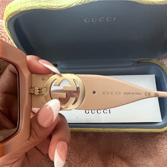 Women Gucci Glasses - Picture 5 of 8